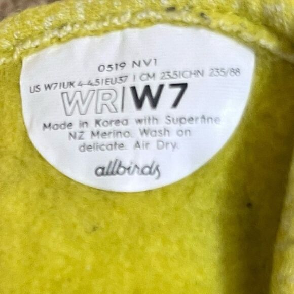 Allbirds Women's Wool Runner Mizzles Yellow (Elephant grass). - Picture 6 of 8